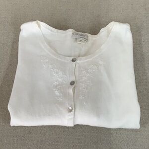 EUC Woman’s long sleeve button down Portraits sweater